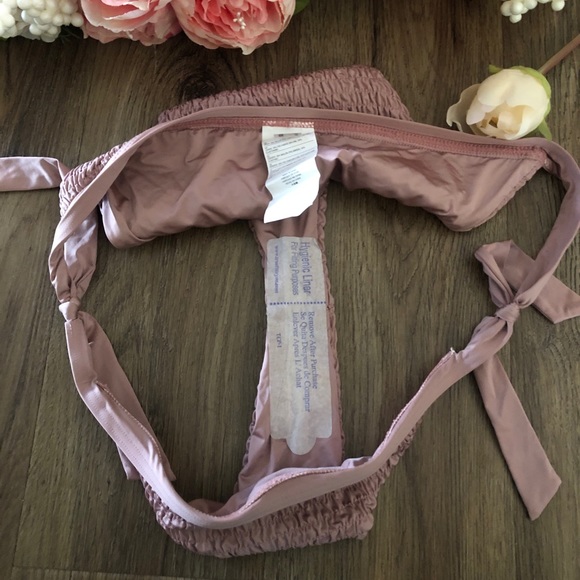 Volcom Side Tie Dusty Rose Bikini Bottom. - Picture 6 of 8